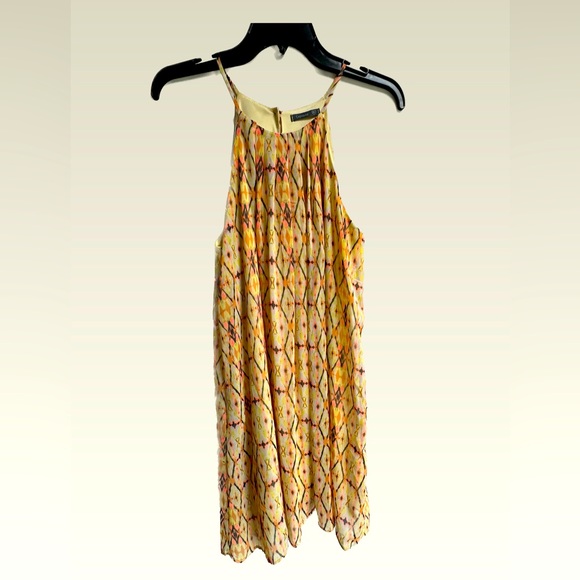 Fun flowy summer dress for any occasion. - Picture 1 of 3